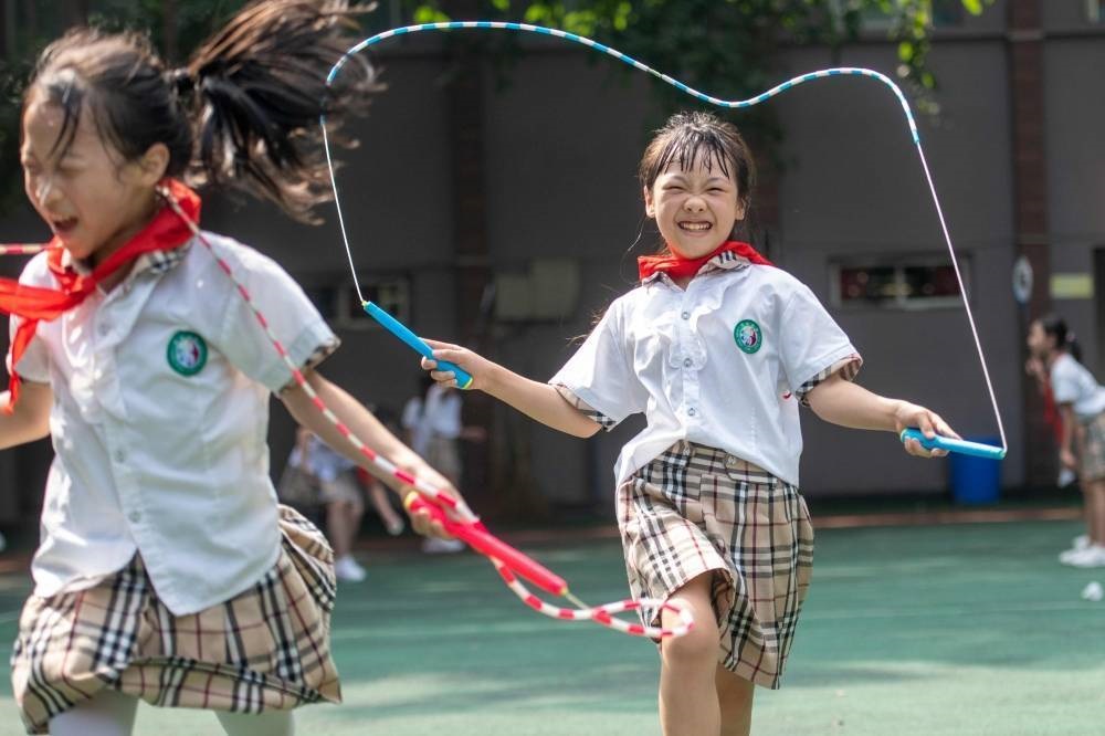 学校校服定做要怎样搭配才好看？