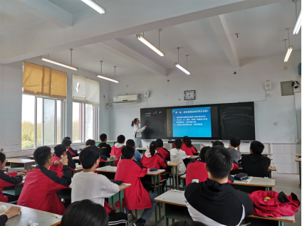 学生校服定制你需要要了解的知识