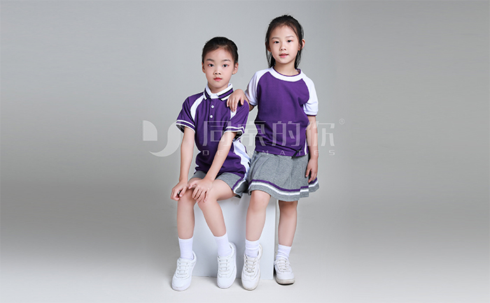 校服生产批发定做厂家如何结合学校文化设计校服?