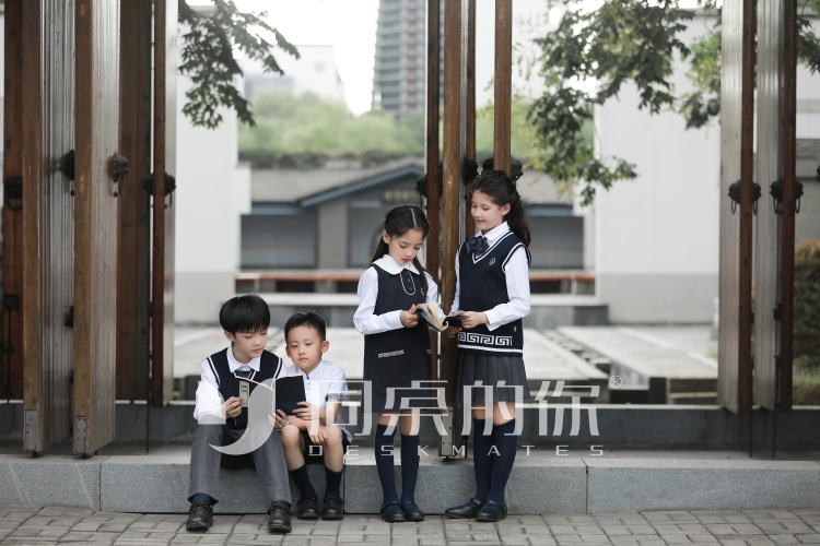 江苏中学生秋季校服定做注意事项
